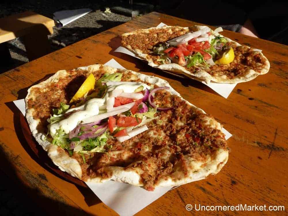 Berlin Turkish Food, Lahmacun (Turkish Pizza)